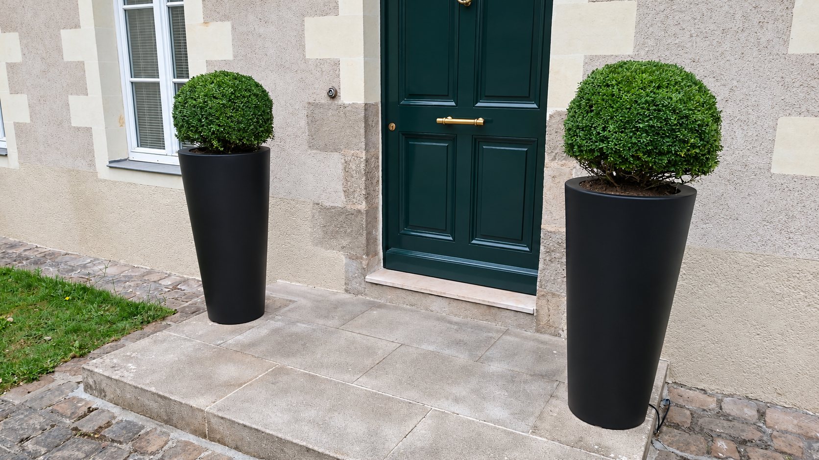 Pots de fleurs Vondom à Orvault (44) : photo 1